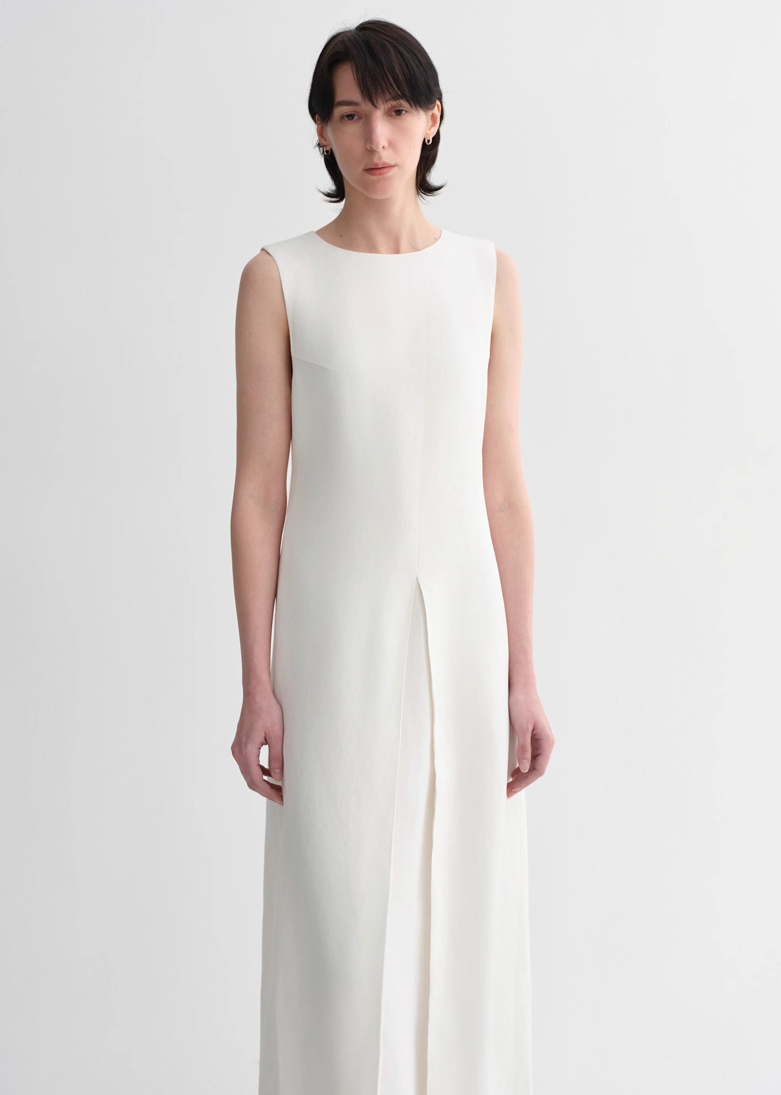 Mulberry silk sleeveless round neck oblique pleated A-line white dress