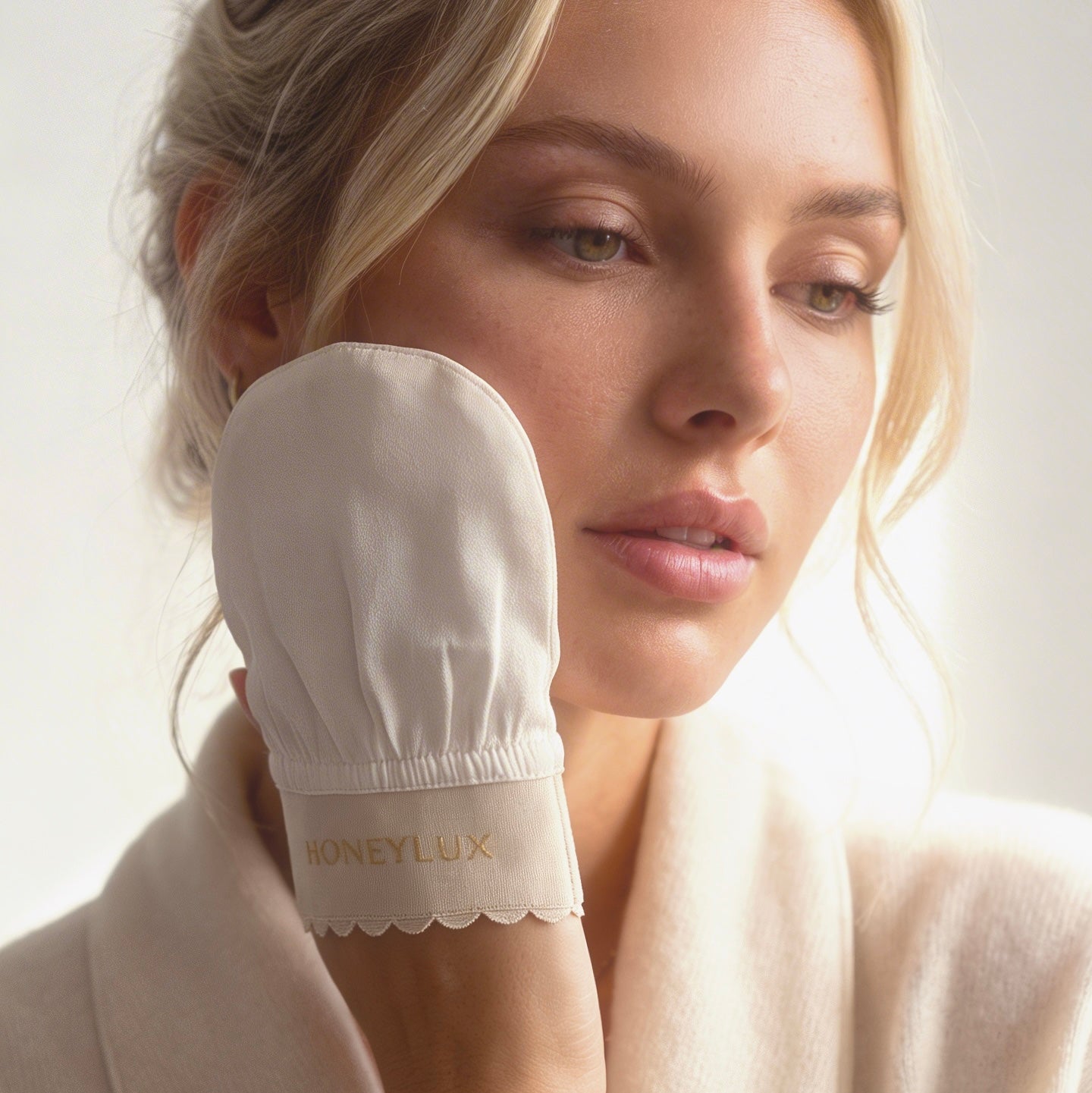 Pure Mulberry Silk Exfoliating Mitt - Face-2